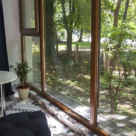 アパート House In The Park ブカレスト
