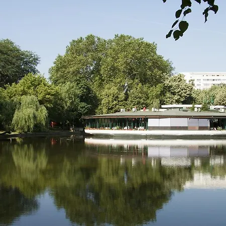 아파트 House In The Park *